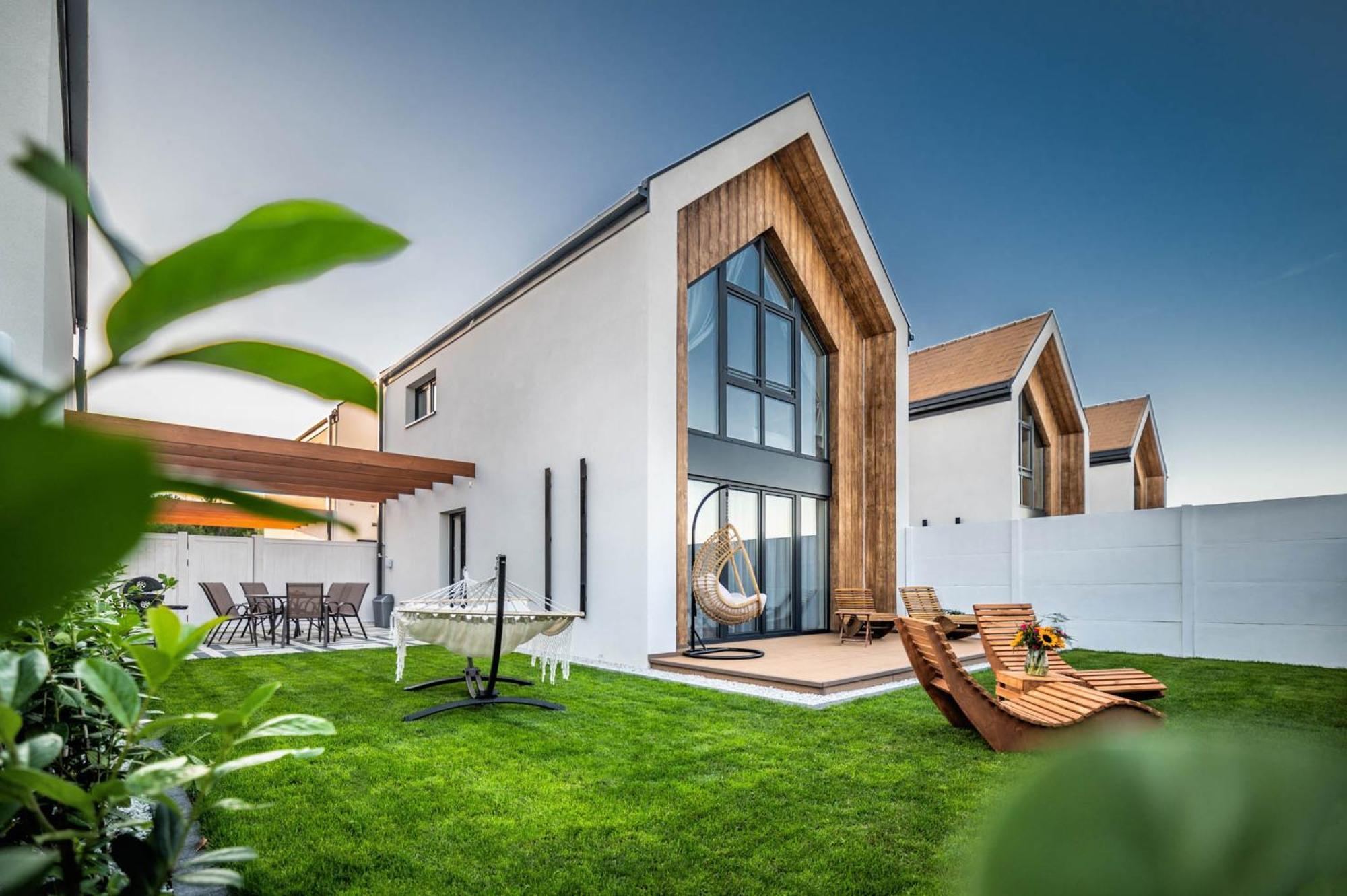 Olivina Park Spa - Domki Z Dostepem Do Krytego Basenu, Saun, Wyzywienia I Atrakcji Dla Dzieci Niechorze Exterior photo